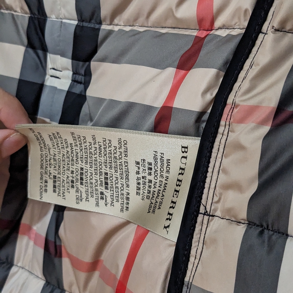 Burberry coat - Picture 4 of 7